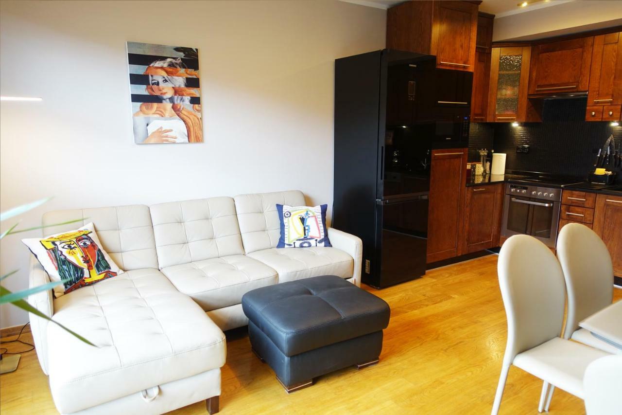 Apartament X *